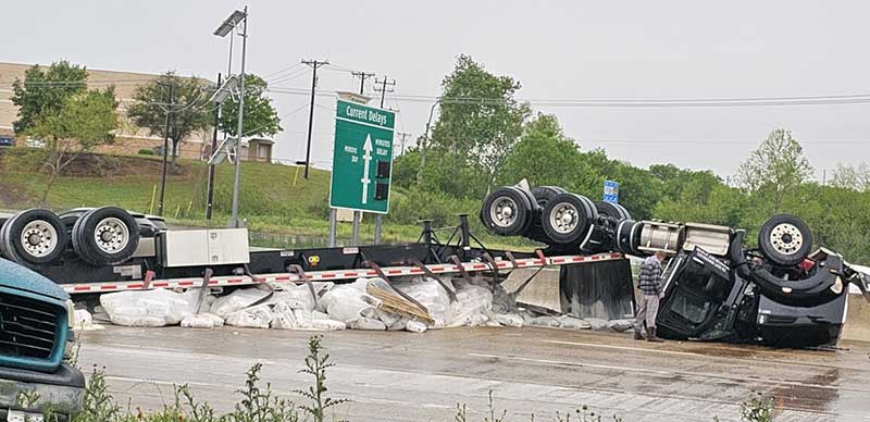 San Antonio 18 Wheeler Rollover Accident
